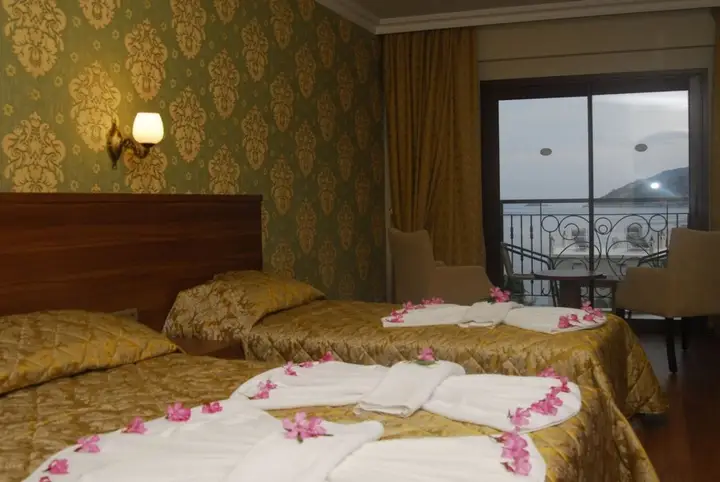 Турунч: Hotel Meril