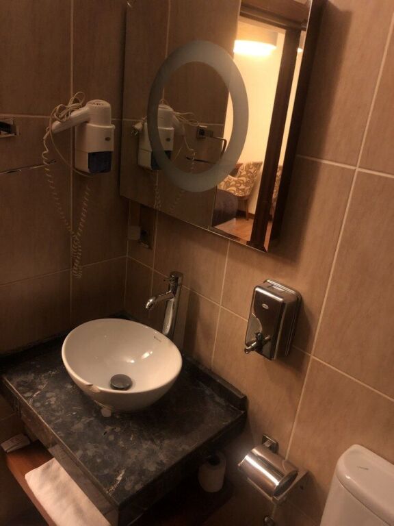 Измит: Izmit Saray Hotel