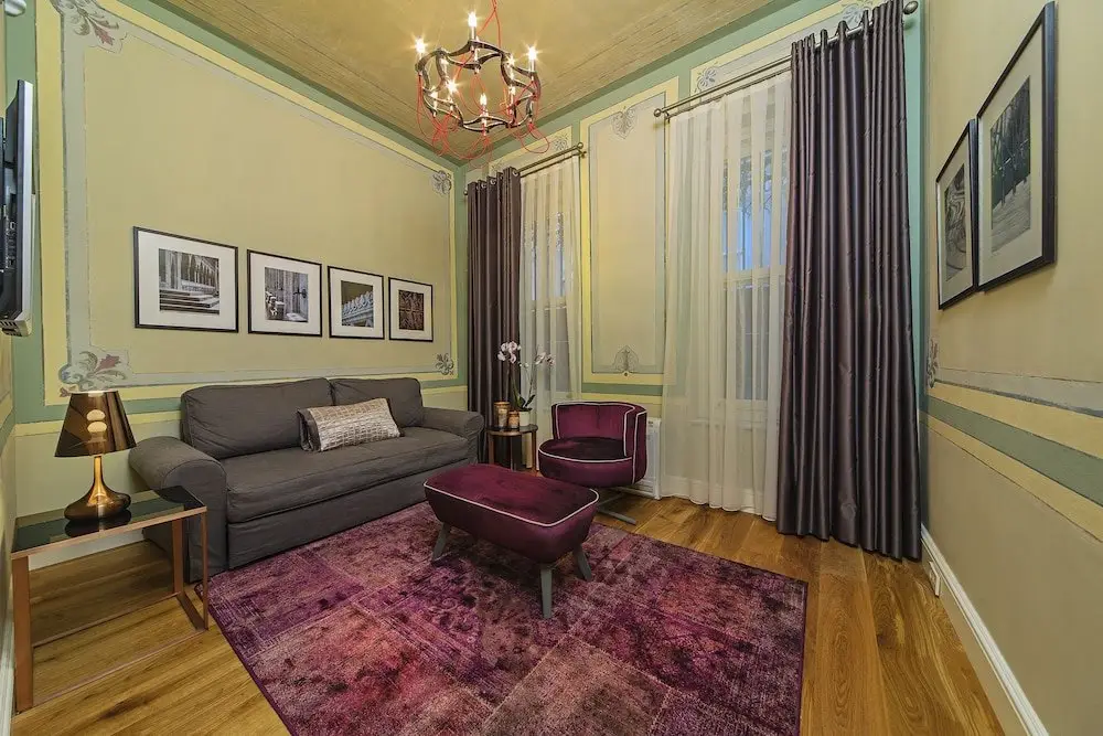Стамбул: Sophisticatedly Decorated 2 Bedroom Apartment in Galata