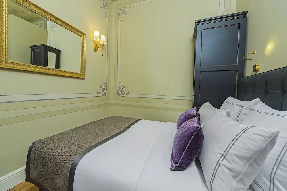 Стамбул: Sophisticatedly Decorated 2 Bedroom Apartment in Galata