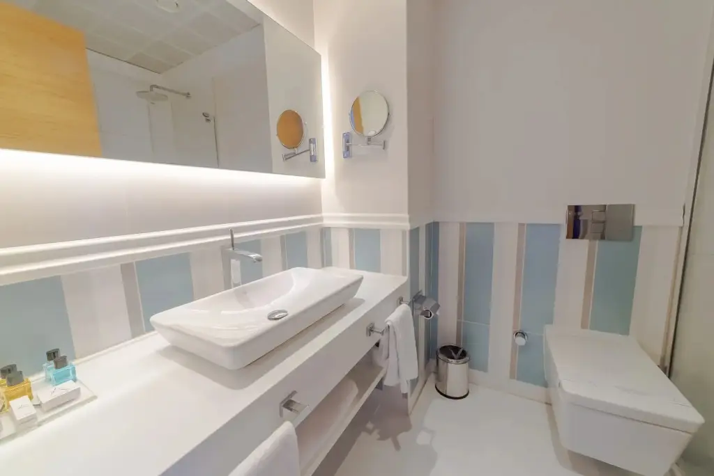 Унье: Atik Hotel