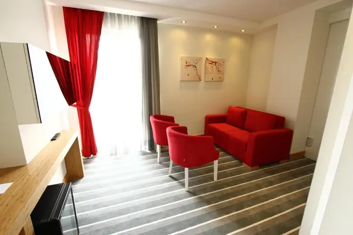 Унье: Atik Hotel