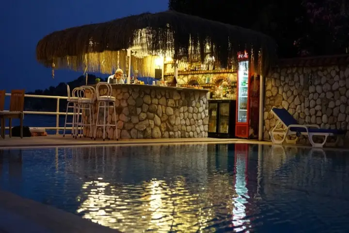 Турунч: Zeybek Hotel