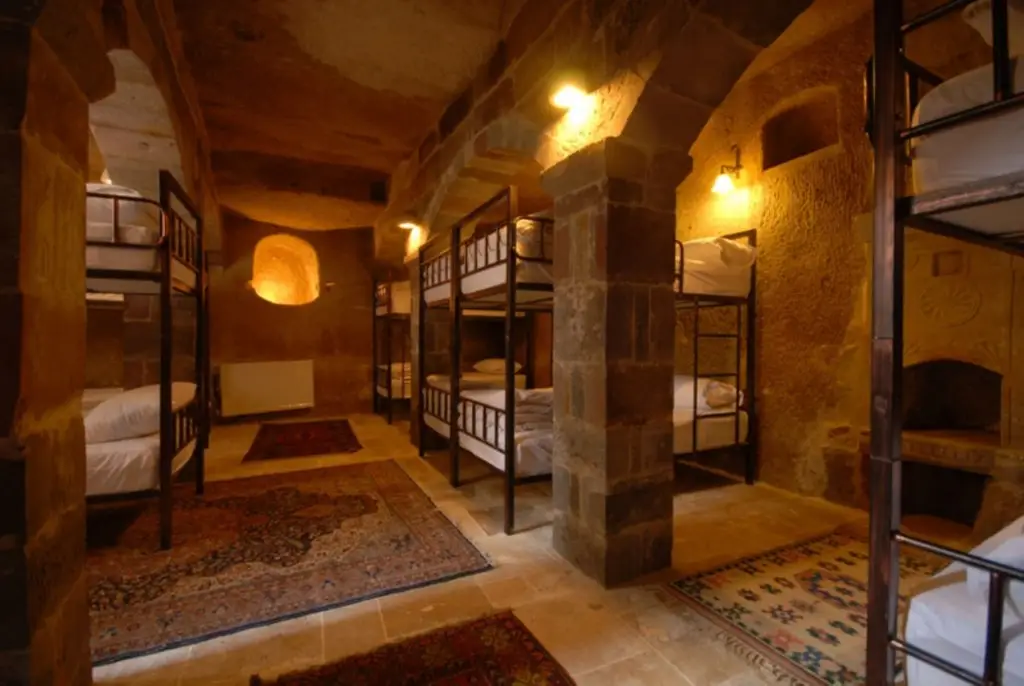 Гёреме: Göreme Cave Suites