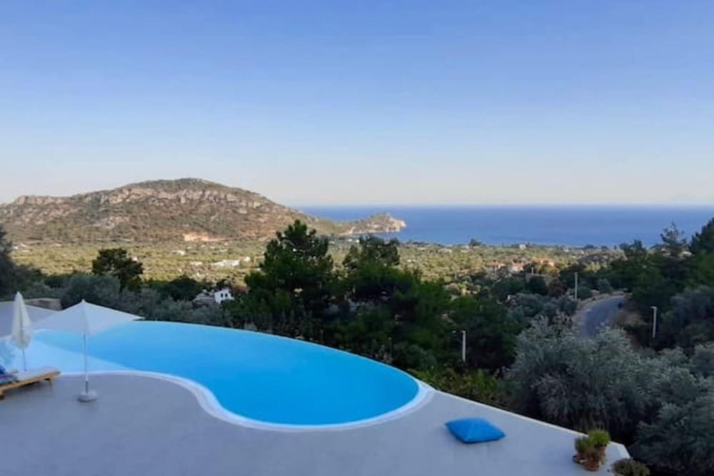 Датча: Villa with 5 Bedrooms in Datça, with Wonderful Sea View, Private Pool, Enclosed Garden - 2 Km From the Beach