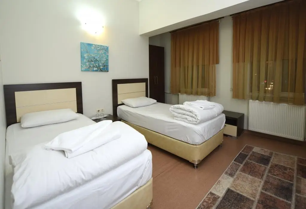 Эдремит: Zeybek Hotel