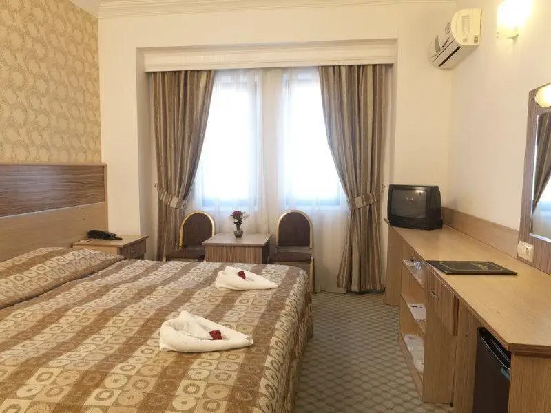 Аванос: Altinyazi Otel