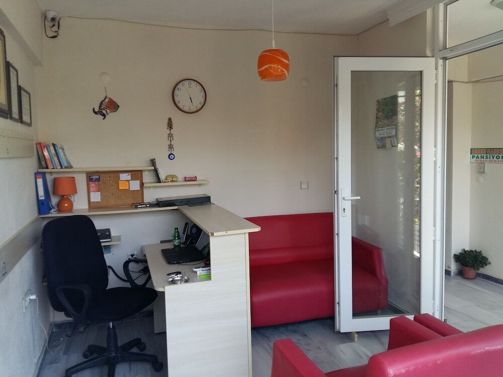 Текирдаг: Kumbağ Green Garden Pansiyon