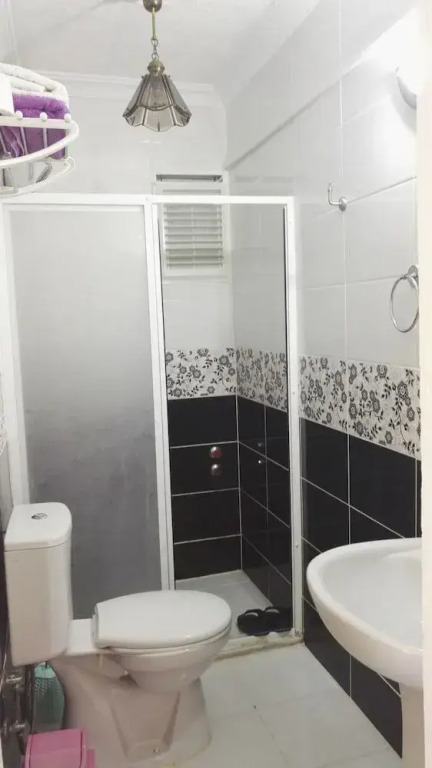 Гюмюльдур: Motel Birsin