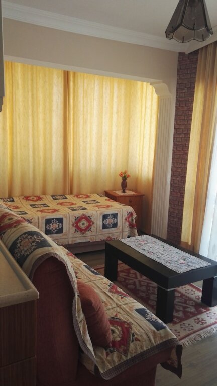 Гюмюльдур: Motel Birsin
