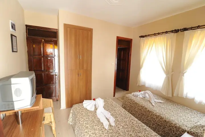 Кушадасы: Hotel Ogerim