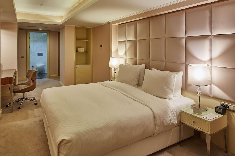 Измир: Double Tree By Hilton Izmir Alsancak