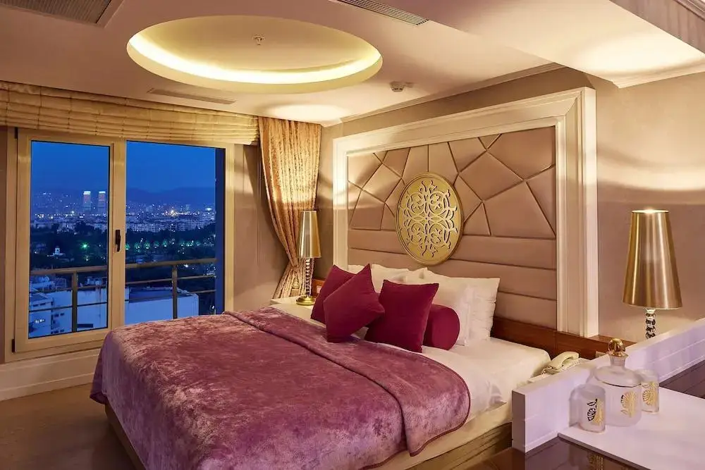 Измир: Double Tree By Hilton Izmir Alsancak