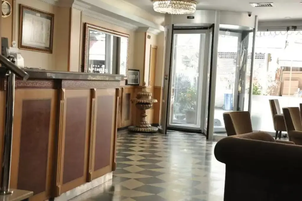 Grand Papirus Hotel — фото 1