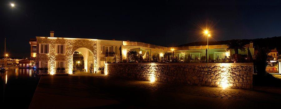 Чешме: Cesme Marina Konukevi