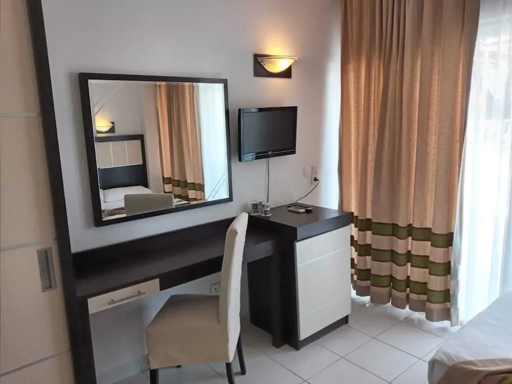 Бельдиби: Aquabella Beach Hotel