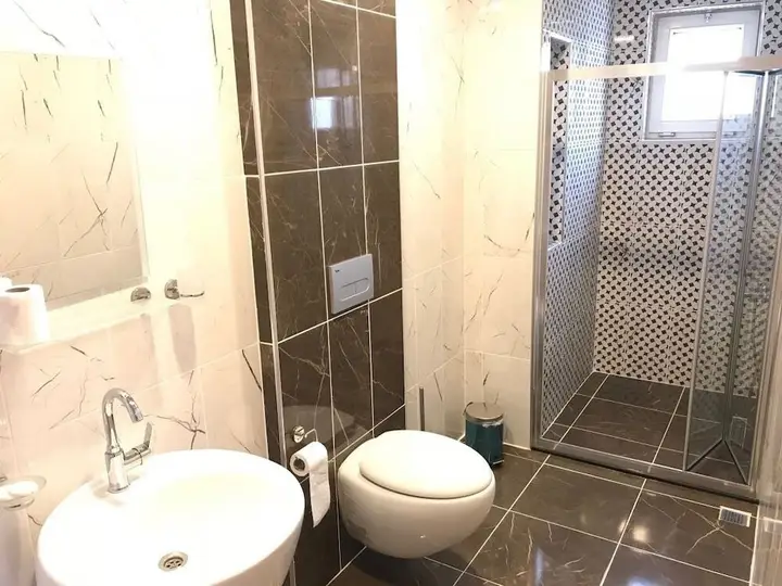 Гюлюч: Azim Otel