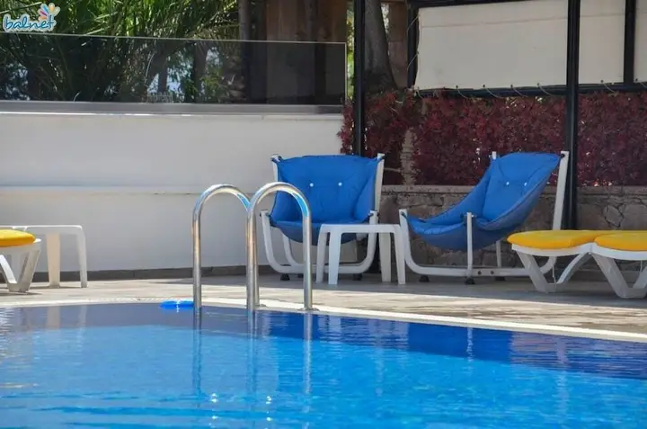 Айвалык: Tunan Motel