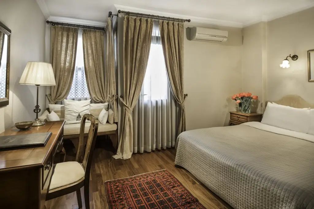 Стамбул: Hotel Sari Konak