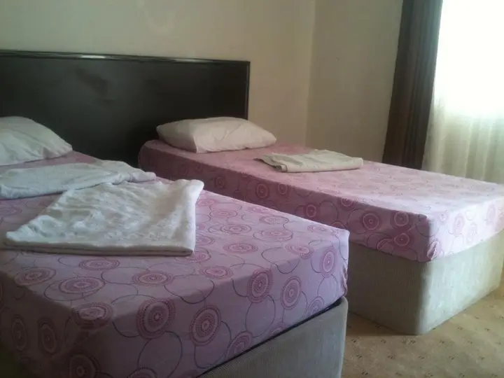 Нохульту: Karadut Pension Nemrut