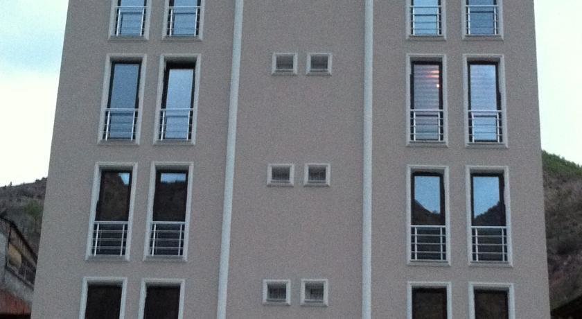 Бостанки: Hotel Almatur