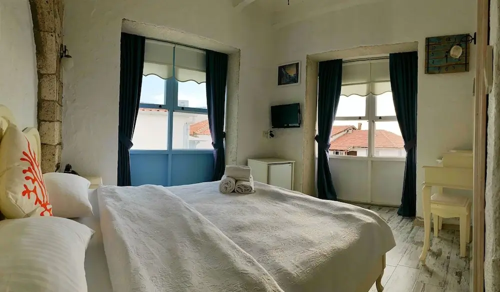 Чешме: Rue d'Azur Alacatı