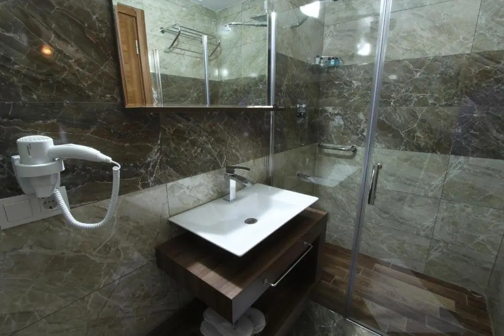 Алтынолук: Inciler Hotel
