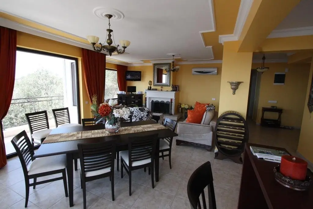 Эдремит: Olivera Villa