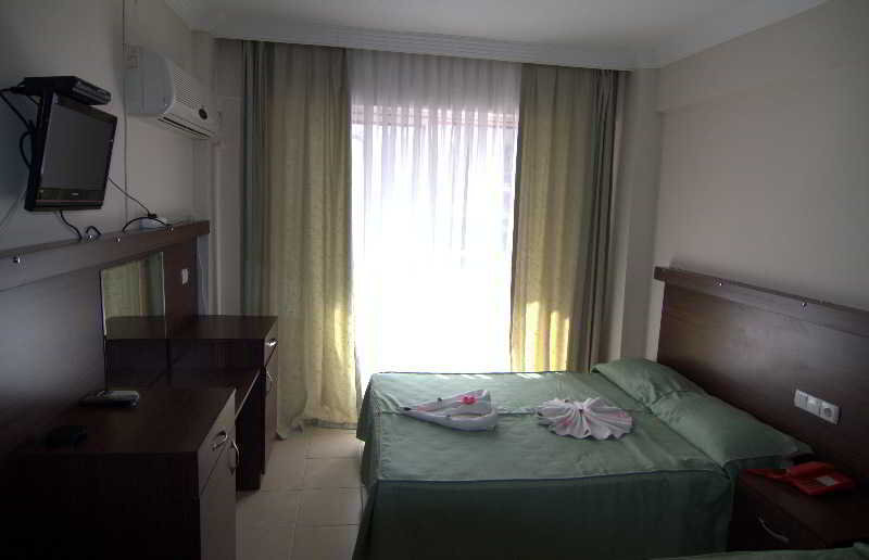 Гюзельчамлы: Kalamaki Beach Hotel