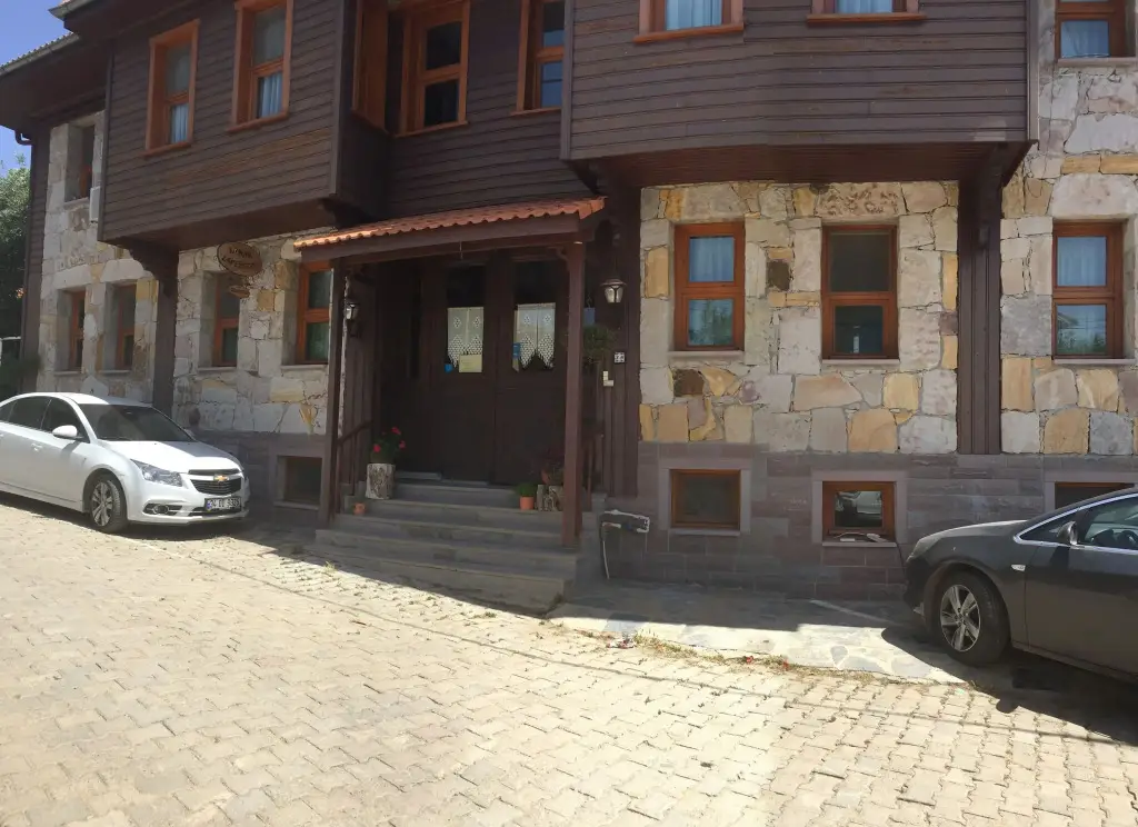 Эдремит: Konak Lapeistra