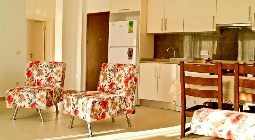 Голькой: Aybey Apart Hotel