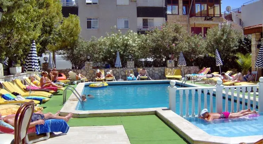 Дидим: Budak Hotel