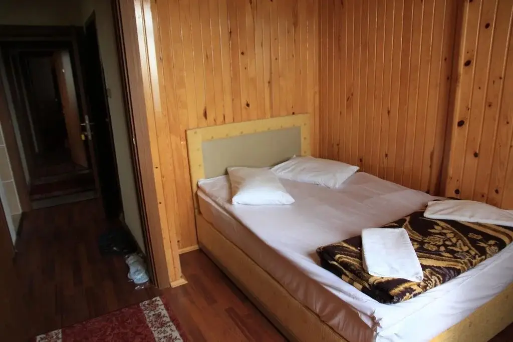 Узунгёль: Hotel Kardelen