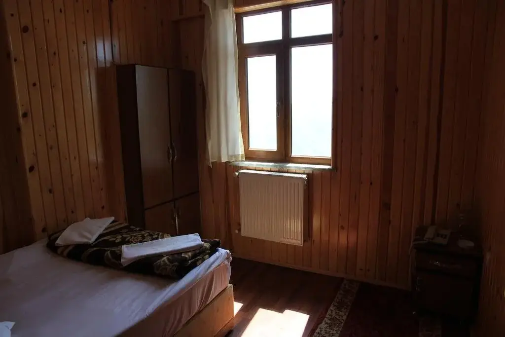 Узунгёль: Hotel Kardelen