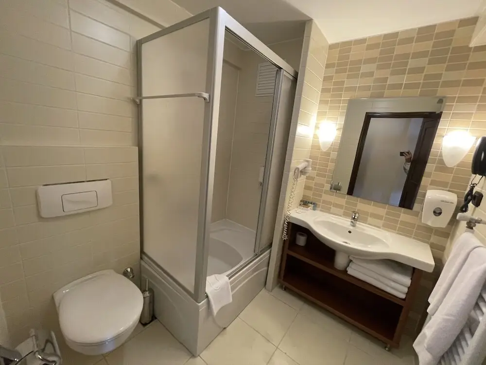 Османгази: Beceren Otel