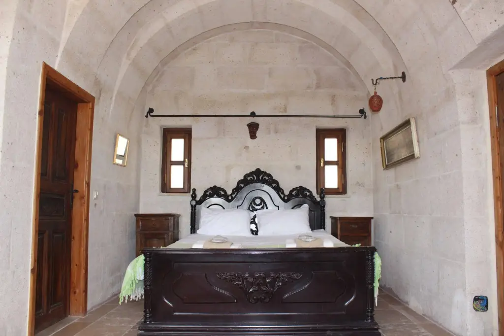 Ургуп: Eagle Cave Inn
