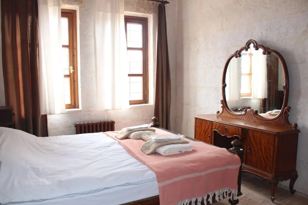 Ургуп: Eagle Cave Inn