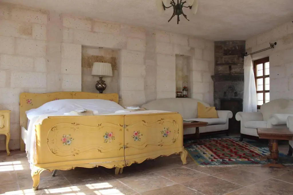 Ургуп: Eagle Cave Inn