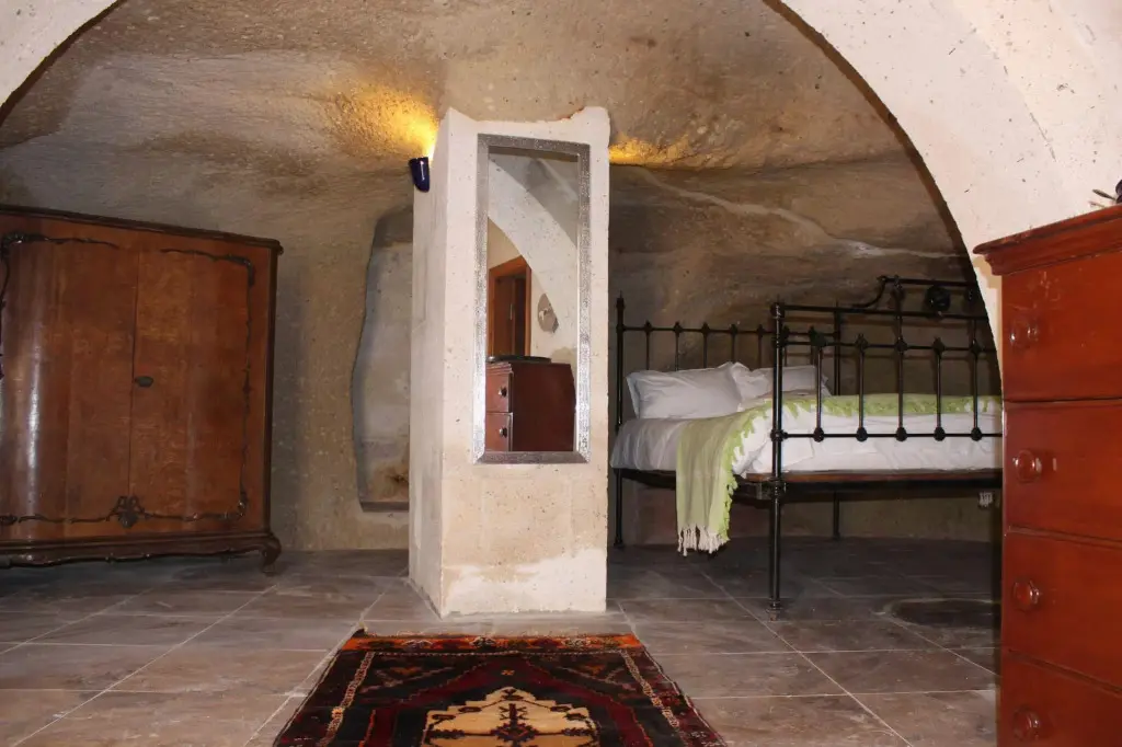 Ургуп: Eagle Cave Inn