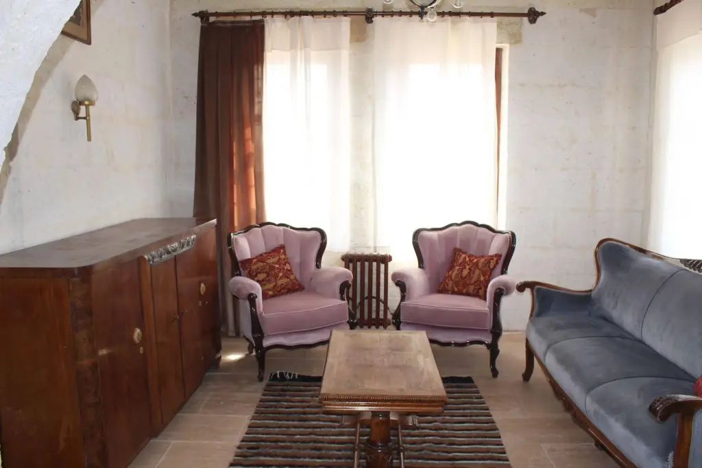 Ургуп: Eagle Cave Inn