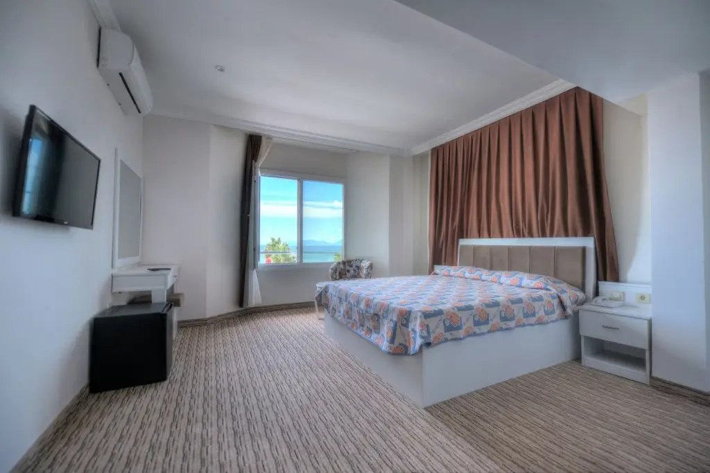 Айвалык: Alder Hotel