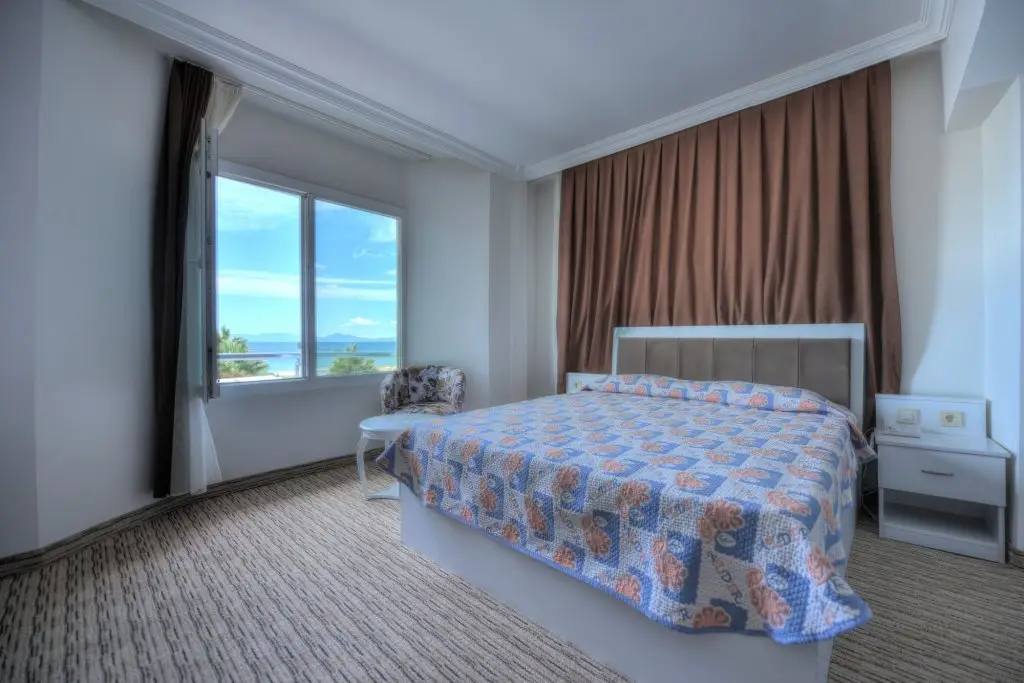 Айвалык: Alder Hotel