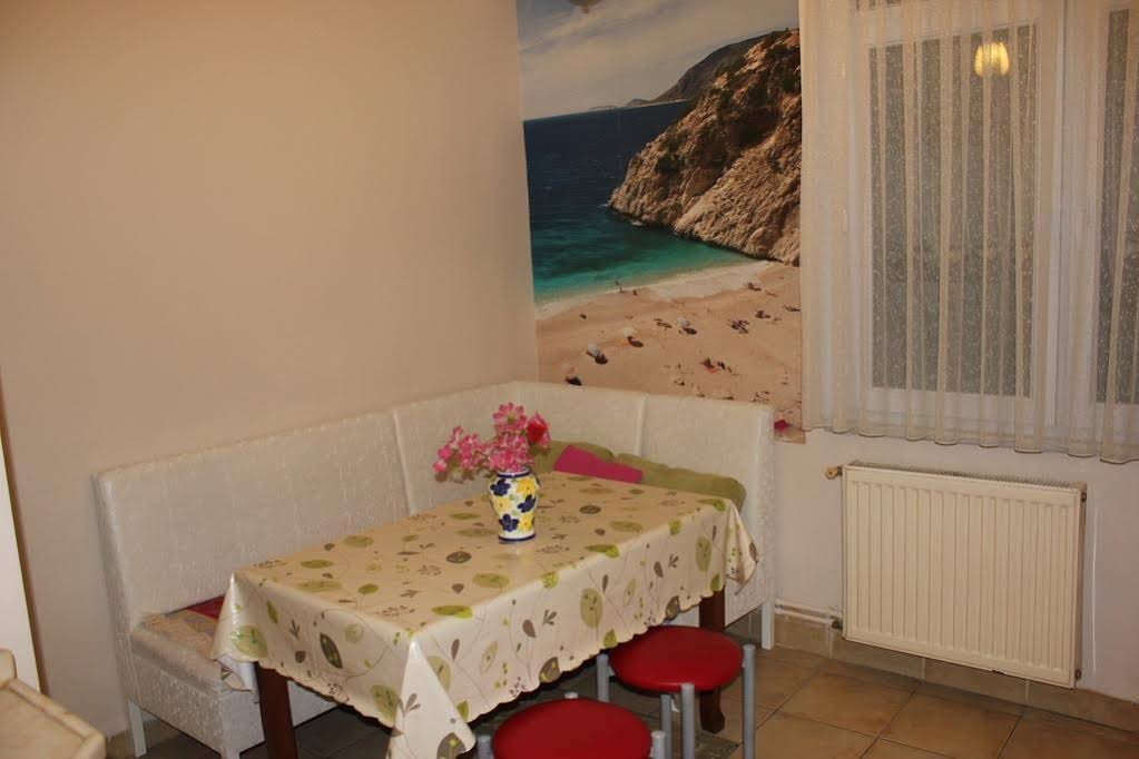 Стамбул: Yasar Apartment