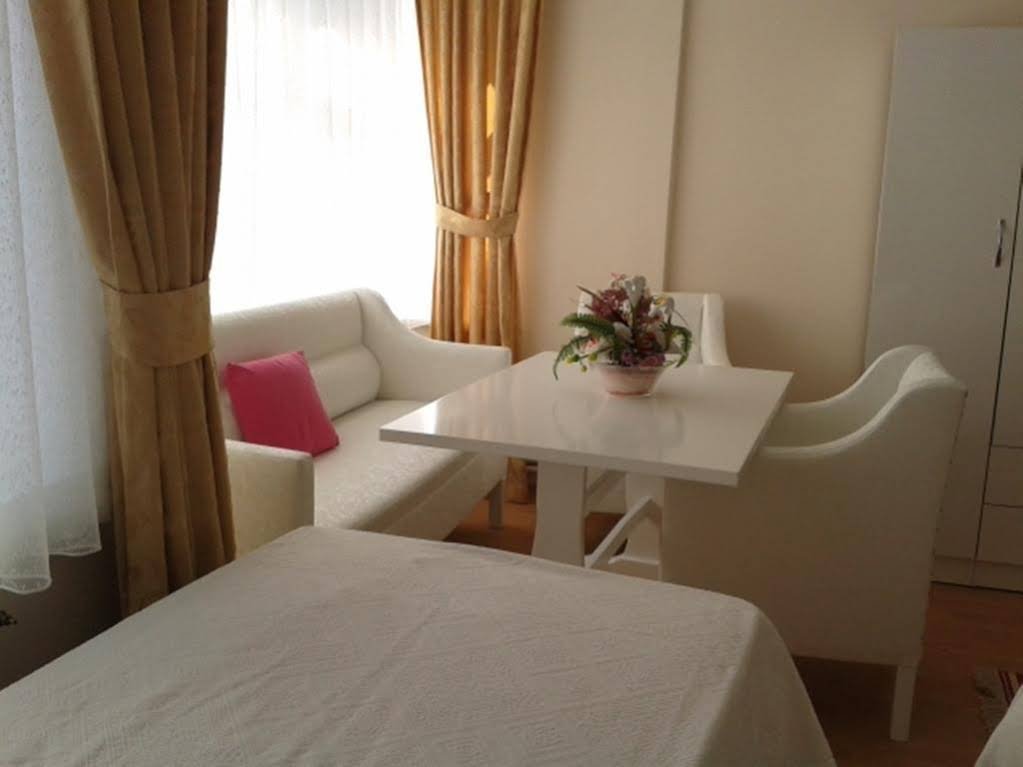 Стамбул: Yasar Apartment