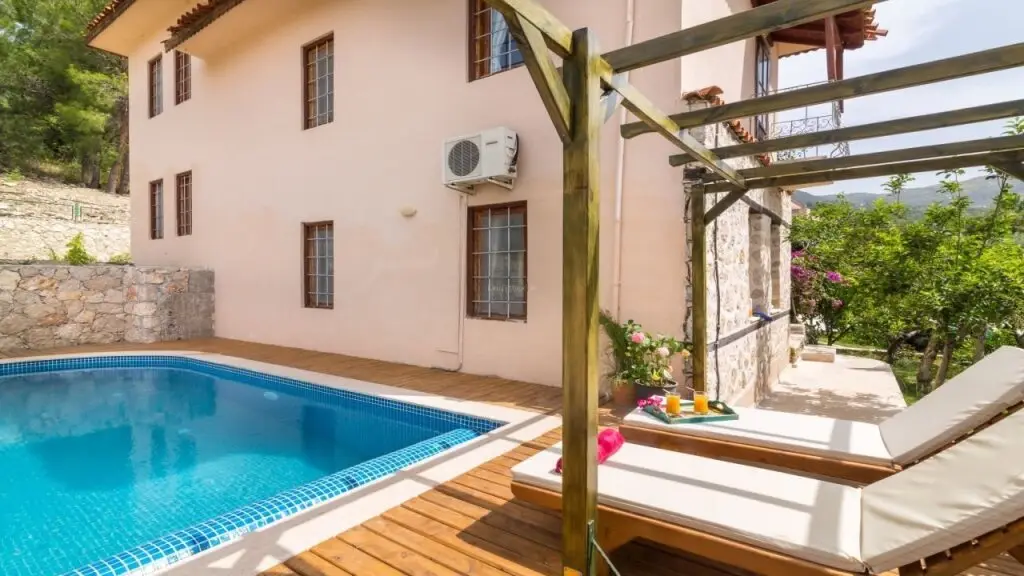 Исламлар: Kleo Cottages