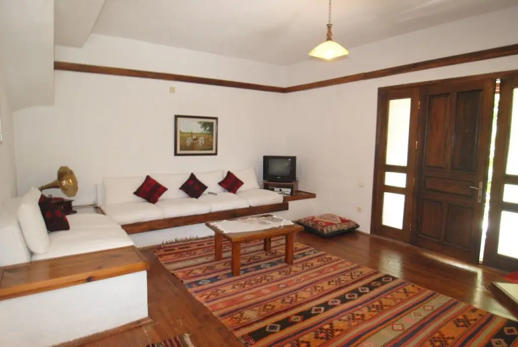 Исламлар: Kleo Cottages
