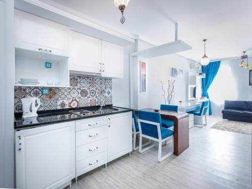 Стамбул: De Moon Suites Hotel