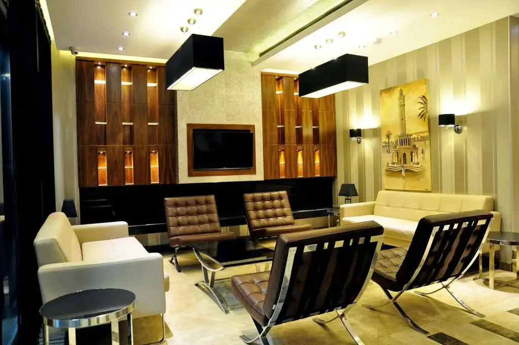 Измир: Avin Hotel