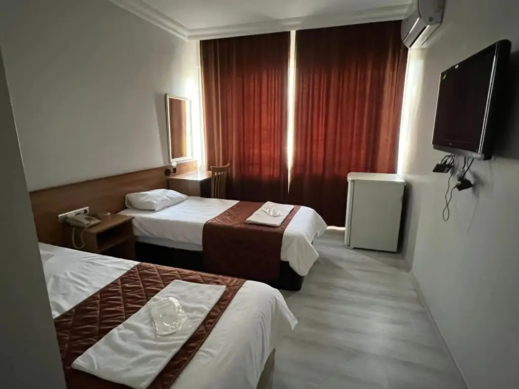 Измит: Hotel Altinnal