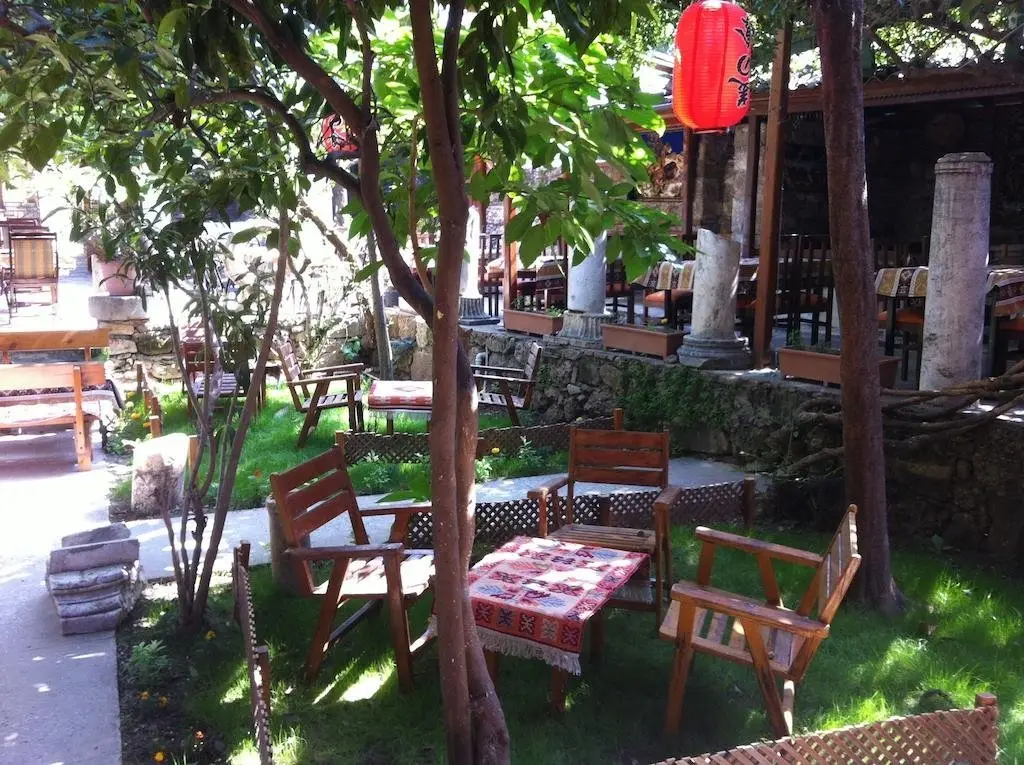 Garden Hotel — фото 1